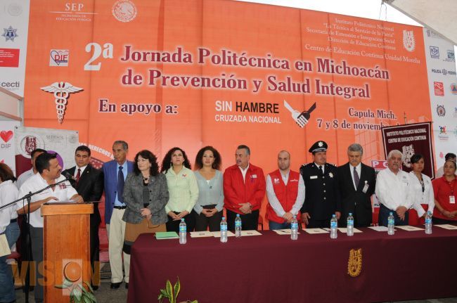 DIF Estatal presente en la segunda jornada politécnica de protección y salud. 
