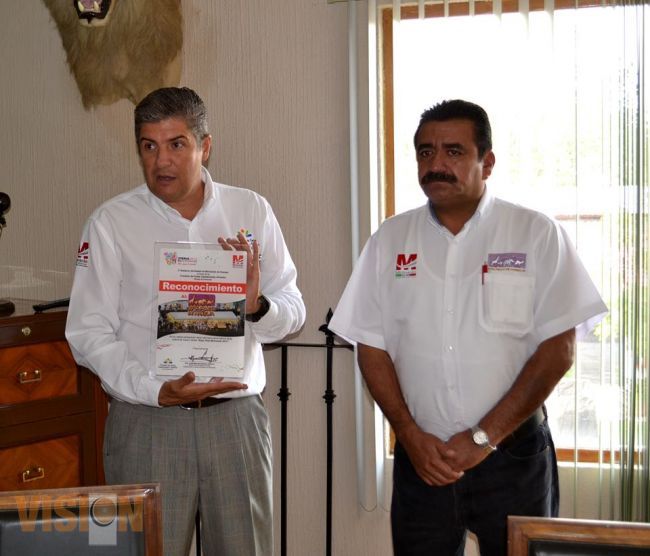 Comisión de Ferias y Exposiciones otorga reconocimiento al Zoológico de Morelia