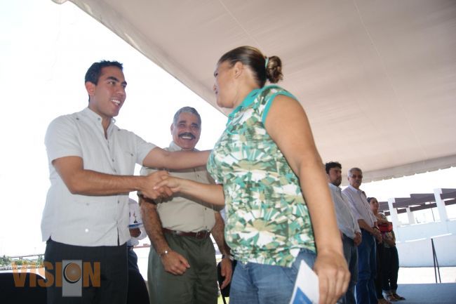 Entrega STPS y la Sedeco más de 1MDP para en la Costa de Lázaro Cárdenas