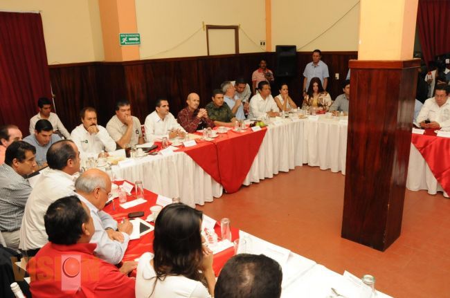 Apatzingán y la Región no están solos, hay Gobierno: Fausto Vallejo Figueroa.