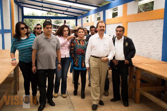Inaugura Sedesol fábrica de estufas ecológicas en zona rural de Morelia