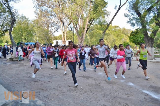 Celebra la UMSNH carrera atlética contra la obesidad.