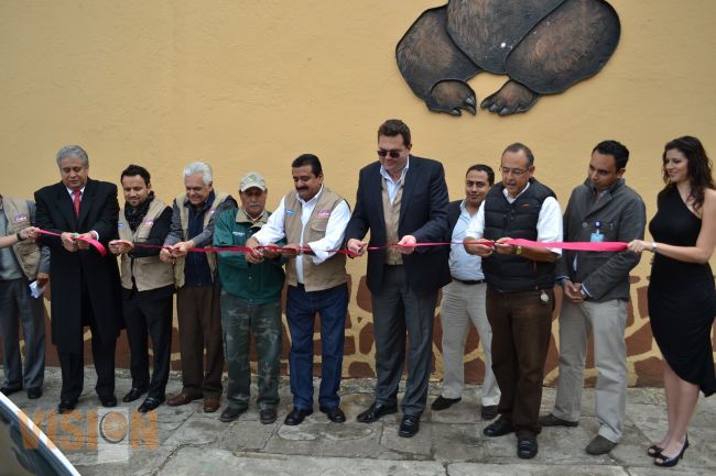 El Zoológico de Morelia con nueva “piel” en su barda exterior.