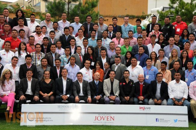 Michoacán y México requieren de una juventud comprometida: Fausto Vallejo. 