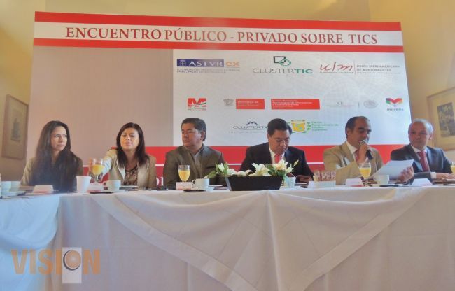 Se realizó el “Encuentro Público – Privado sobre TICS”.