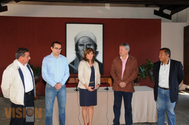Nombran a Guadalupe Sandoval nueva directora de relaciones públicas. 