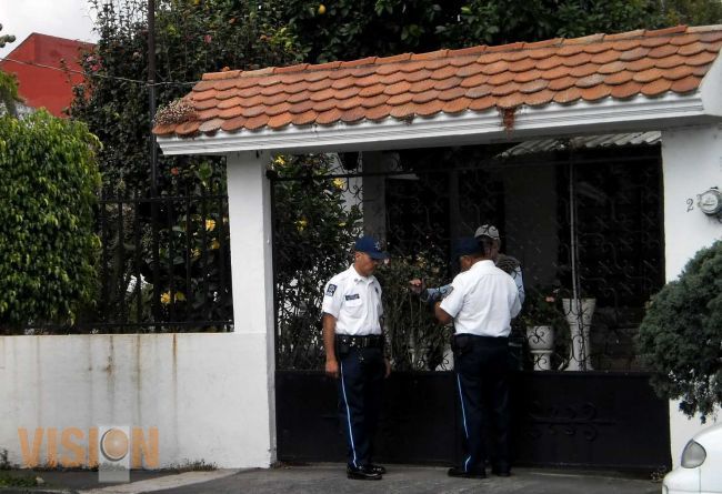 “Empleado” de CFE roba auto de una casa y huye