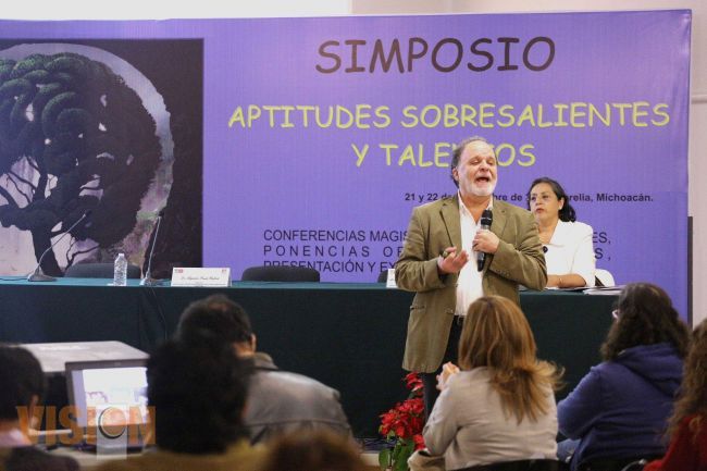 Programa Adopta un Talento, desarrolla la capacidad científica en estudiantes michoacanos