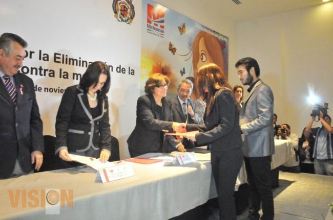 SEMUJER y UMSNH realizan premiación del cuarto certamen estatal de tesis con perspectiva de género.