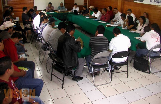 Cierran programas de apoyo al campo