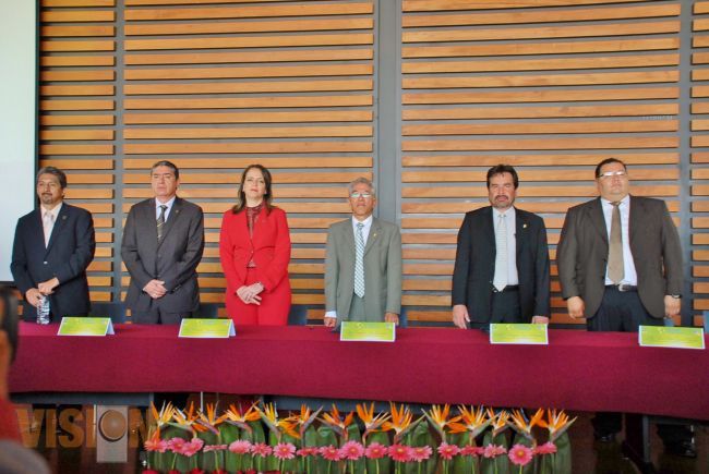 La internacionalización de la UMSNH incide en la retroalimentación y riqueza del conocimiento.