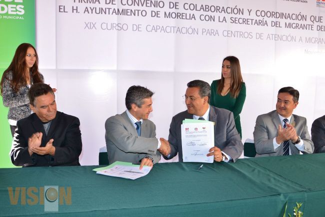 Ayuntamiento de Morelia y la Secretaría del Migrante firman convenio.