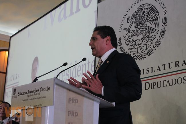 Silvano Aureoles rinde su primer informe, reconocen su trabajo legislativo y de gestión