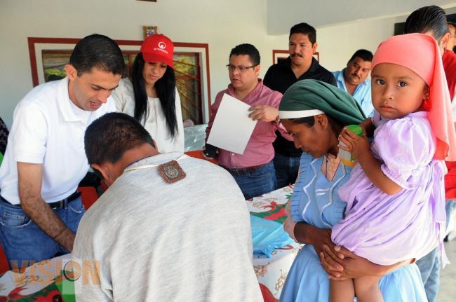 Reciben niños de la Nueva Jerusalén su identidad civil.