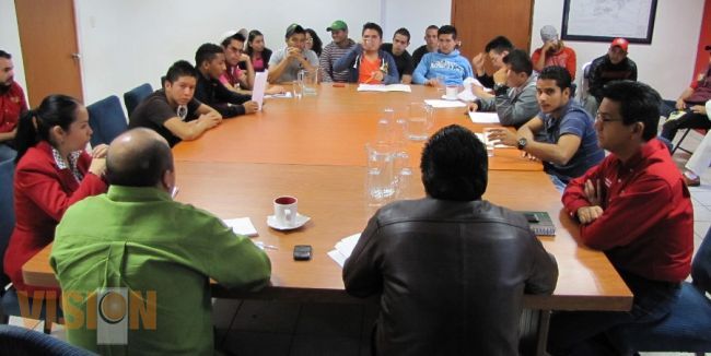El gobierno  municipal escucha y atiende a estudiantes