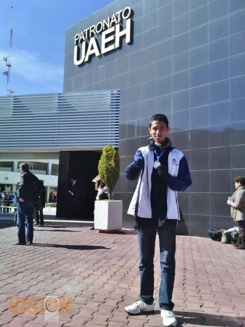 Alumno del Cobaem Michoacán obtuvo medalla de plata en la XXVII olimpiada mexicana de matemáticas. 