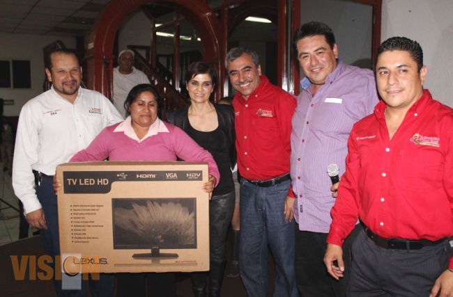 Aldo Macías invita a redoblar esfuerzos en beneficio de la población