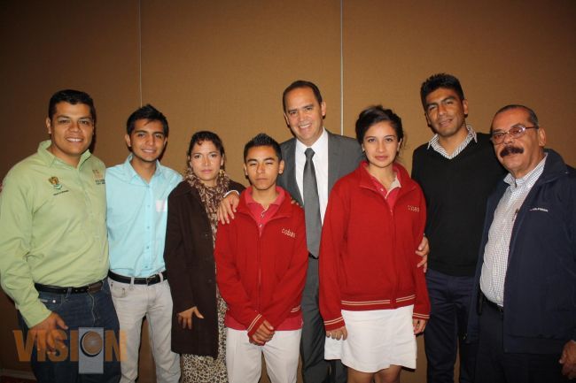 Alumnos del Cobaem plantel Churintzio recibieron financiamiento “Emprendedores Juveniles 2013”