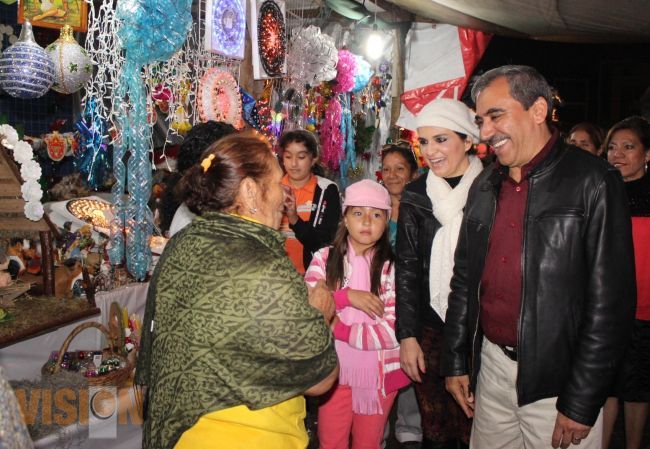 Encienden Árbol de Navidad en Expo Navideña Uruapan 2013