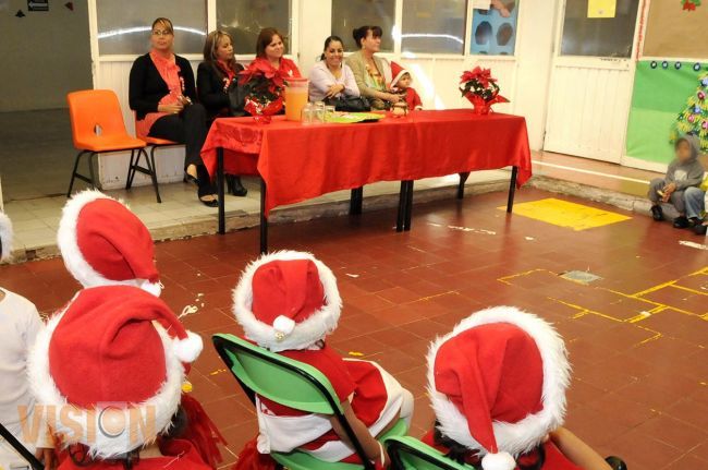 Celebran tradicional posada en las instancias del sistema DIF Michoacán.