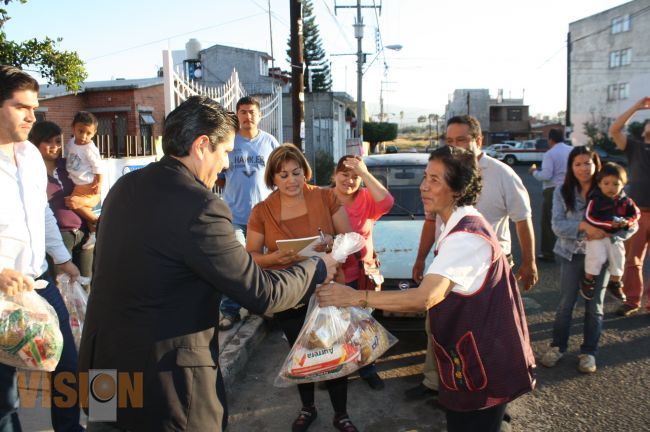 Visitó Ernesto Núñez colonias de Morelia