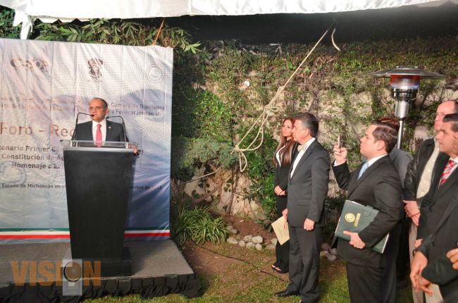 Conmemoran 200 años de sucesos claves para la historia de México, la representación de Michoacán DF