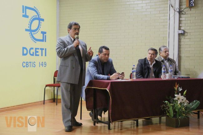 Director de CBTIS 149 rinde informe del Ciclo Escolar 2012-2013.