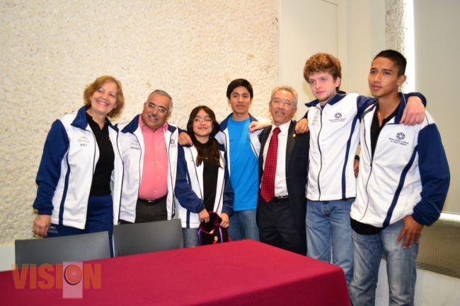 Cuatro medallas para Michoacán en la Olimpiada Mexicana de Matemáticas.