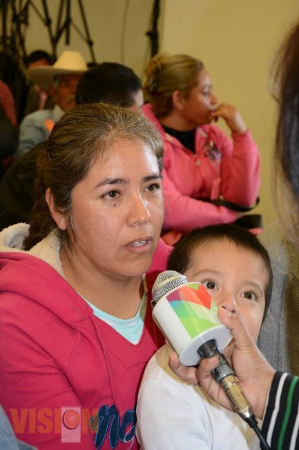 Beneficiarios agradecen al Dif Municipal y a su presidenta los apoyos recibidos.