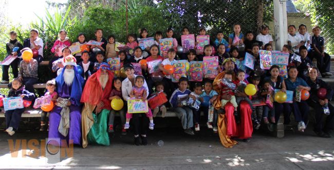 Arranca DIF Municipal distribución de juguetes en comunidades de Uruapan