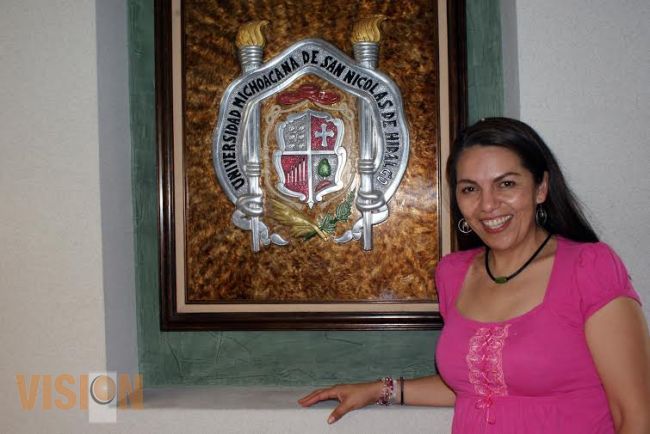 Reconocerán a Enfermera Nicolaita con la presea al mérito del Gobierno de Michoacán.