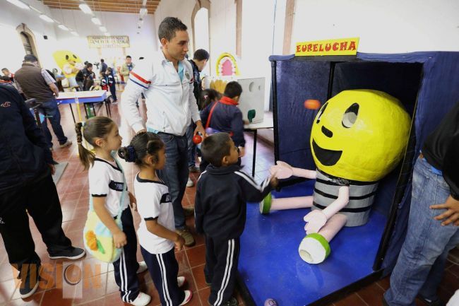 Secretaría de Educación promueve el interés por la ciencia.