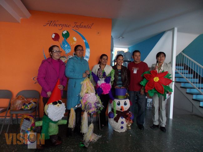 Archivo Histórico de Morelia premia a ganadores de concurso de piñatas.