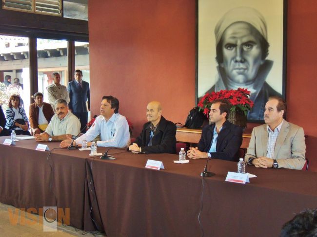 El Puerto de Lázaro Cárdenas, será uno de los mejores en Latinoamérica: Guillermo Ruiz.