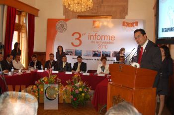Victor Manuel Serrato rinde informe al frente de CEDH