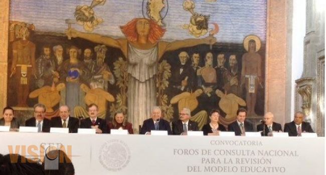 Asiste Jesús Sierra a publicación de convocatoria de consulta para la revisión del modelo educativo