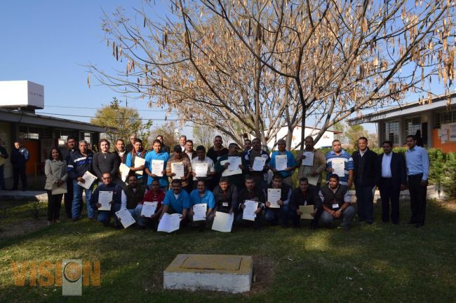 Clausura ICATMI cursos de profesionalización de transportistas.