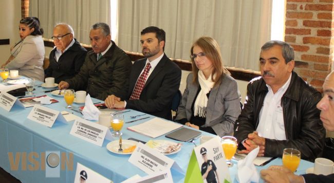 Aldo Macías recibió pormenores del nuevo sistema de justicia penal