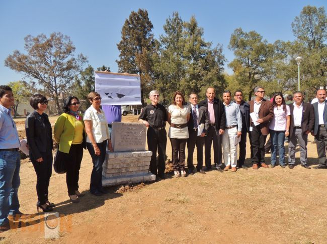 Supervisan avances de la Alberca Olímpica en la UD Morelos – Indeco.