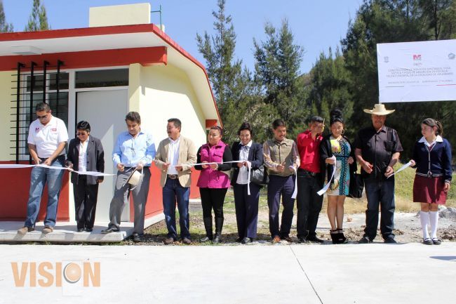 Scop y Ayuntamiento mejoran infraestructura y servicios a favor de habitantes de Copándaro.
