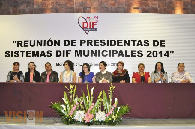 Patricia Mora de Vallejo encabeza reunión anual de Presidentas Municipales 2014.