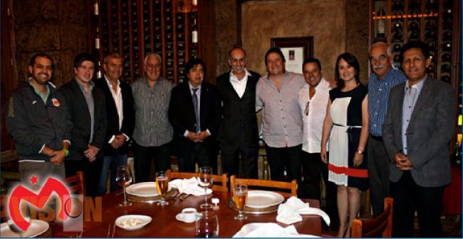 Estrechan lazos Monarcas e Independiente Santa Fe.