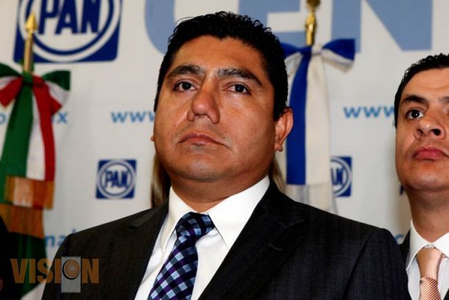 Francotiradores disparan a autos que van a Michoacán: Jorge Luis Preciado