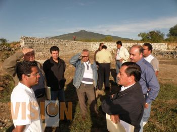 Gestiona la Sección XVIII construcción de escuelas : Jorge Cázares Torres 