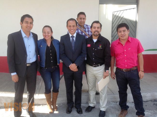 La Sejoven entregó recursos de la red poder joven de radio y televisión.