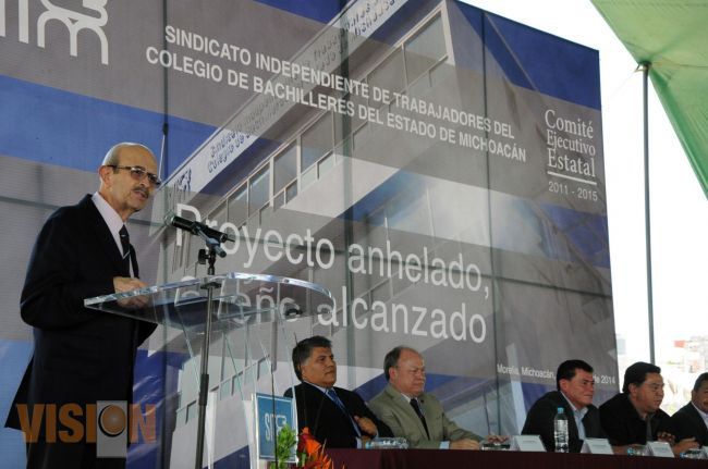 Llama Fausto Vallejo a lograr la excelencia educativa y superar la media de escolaridad del Estado.