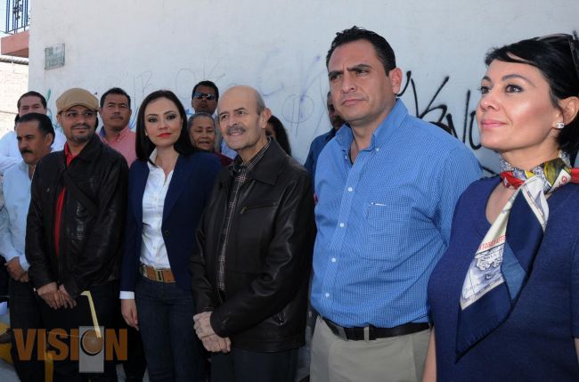 Mayor apoyo a los municipios refrenda Fausto Vallejo
