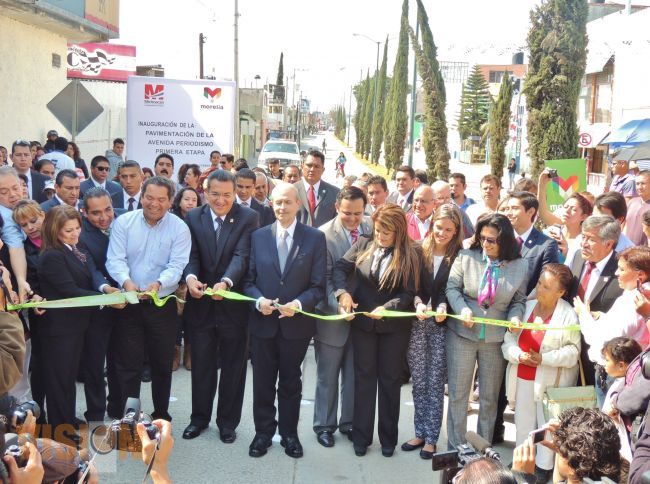 El Gobernador de Estado inauguró la primera etapa de la repavimentación en la Avenida Periodismo.