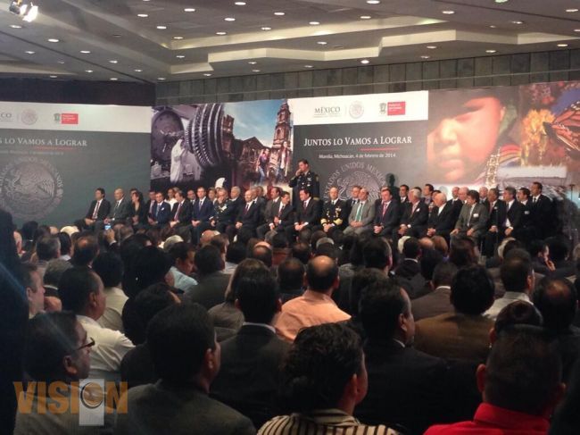 El Presidente de México, Enrique Peña Nieto, encabeza la presentación del Programa Por Michoacán.