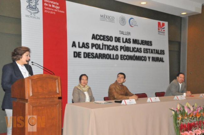 Promueve Semujer acceso de las mujeres a políticas públicas de desarrollo económico y rural.
